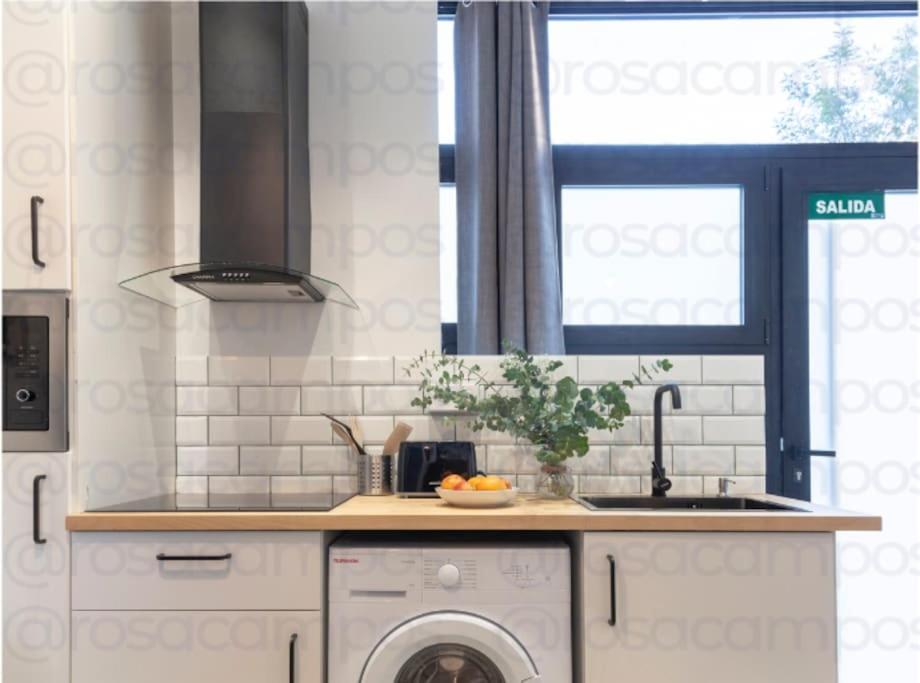 Al5 Seaside Bliss-Stylish Loft Steps From Malvarrosa Βαλένθια Εξωτερικό φωτογραφία