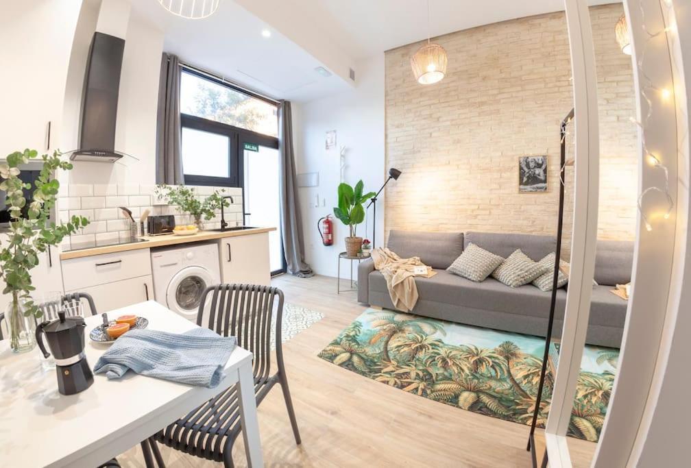 Al5 Seaside Bliss-Stylish Loft Steps From Malvarrosa Βαλένθια Εξωτερικό φωτογραφία