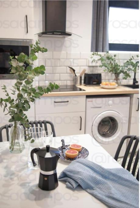 Al5 Seaside Bliss-Stylish Loft Steps From Malvarrosa Βαλένθια Εξωτερικό φωτογραφία